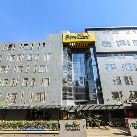 Hotel Suncity Residency Mumbai  Buitenkant foto
