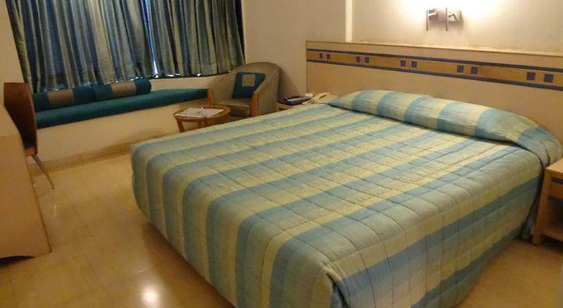 Hotel Suncity Residency Mumbai  Buitenkant foto